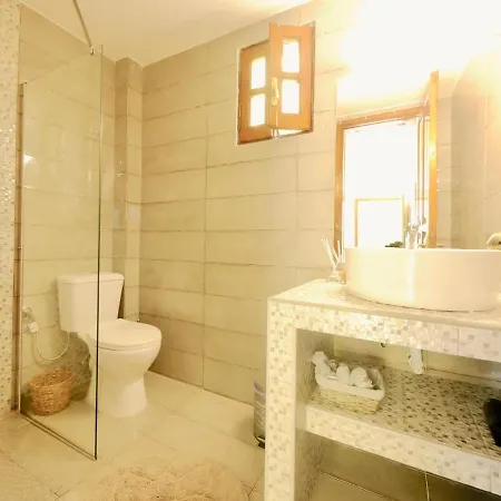 Renas Sweet Near By Dadovillas Vilă