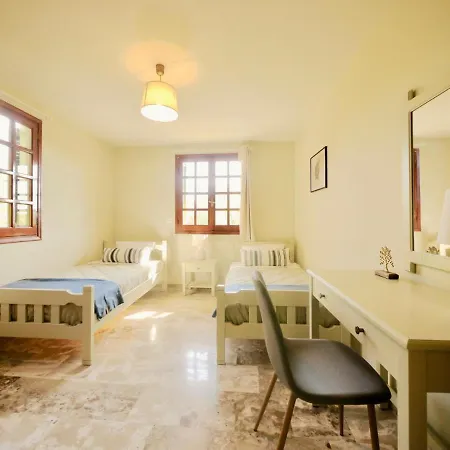 Вилла Renas Sweet Near By Dadovillas *