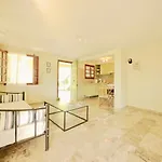 Renas Sweet Near By Dadovillas
